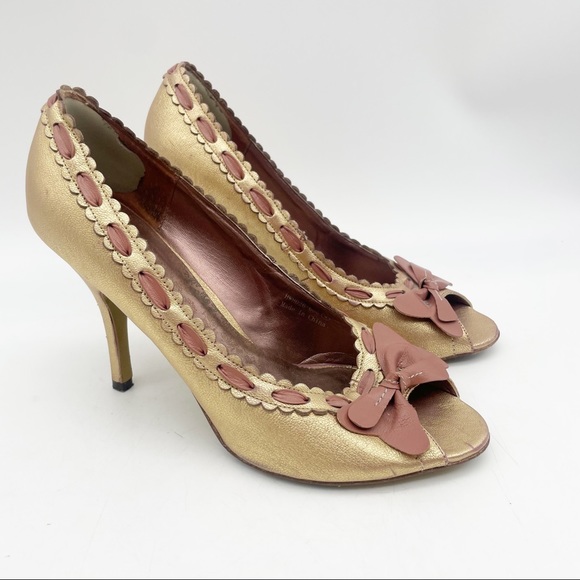 House of Harlow gold and mauve bow heels. Size 9 - Picture 3 of 8
